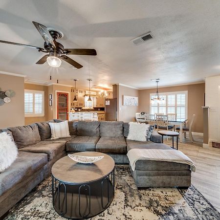 Charming Pet Friendly 4 Bdrm Home Mins To Main St And Wineries Fredericksburg Zewnętrze zdjęcie