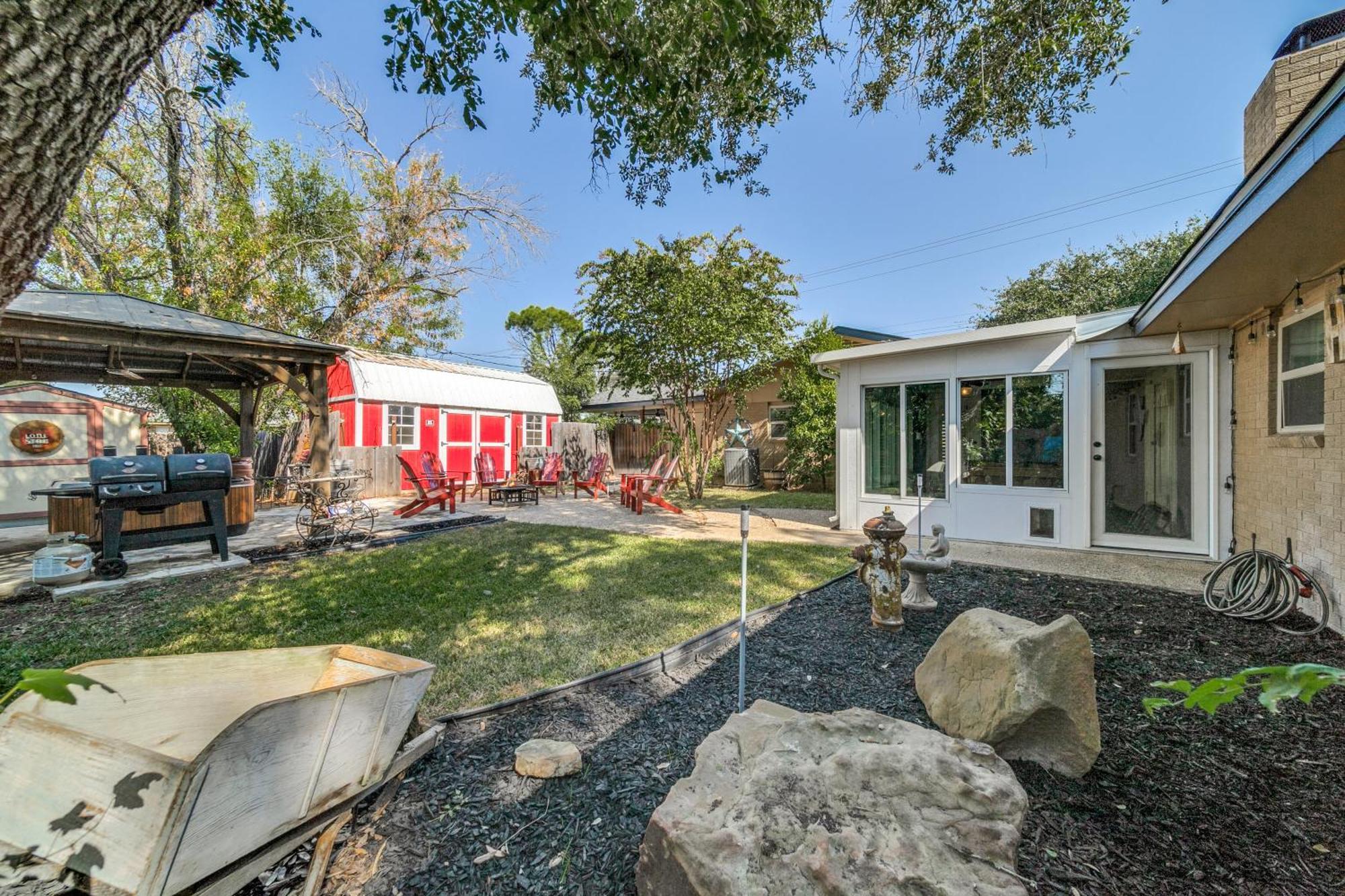 Charming Pet Friendly 4 Bdrm Home Mins To Main St And Wineries Fredericksburg Zewnętrze zdjęcie