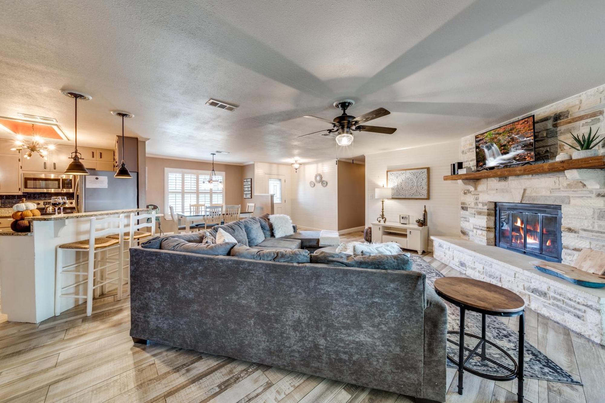 Charming Pet Friendly 4 Bdrm Home Mins To Main St And Wineries Fredericksburg Zewnętrze zdjęcie