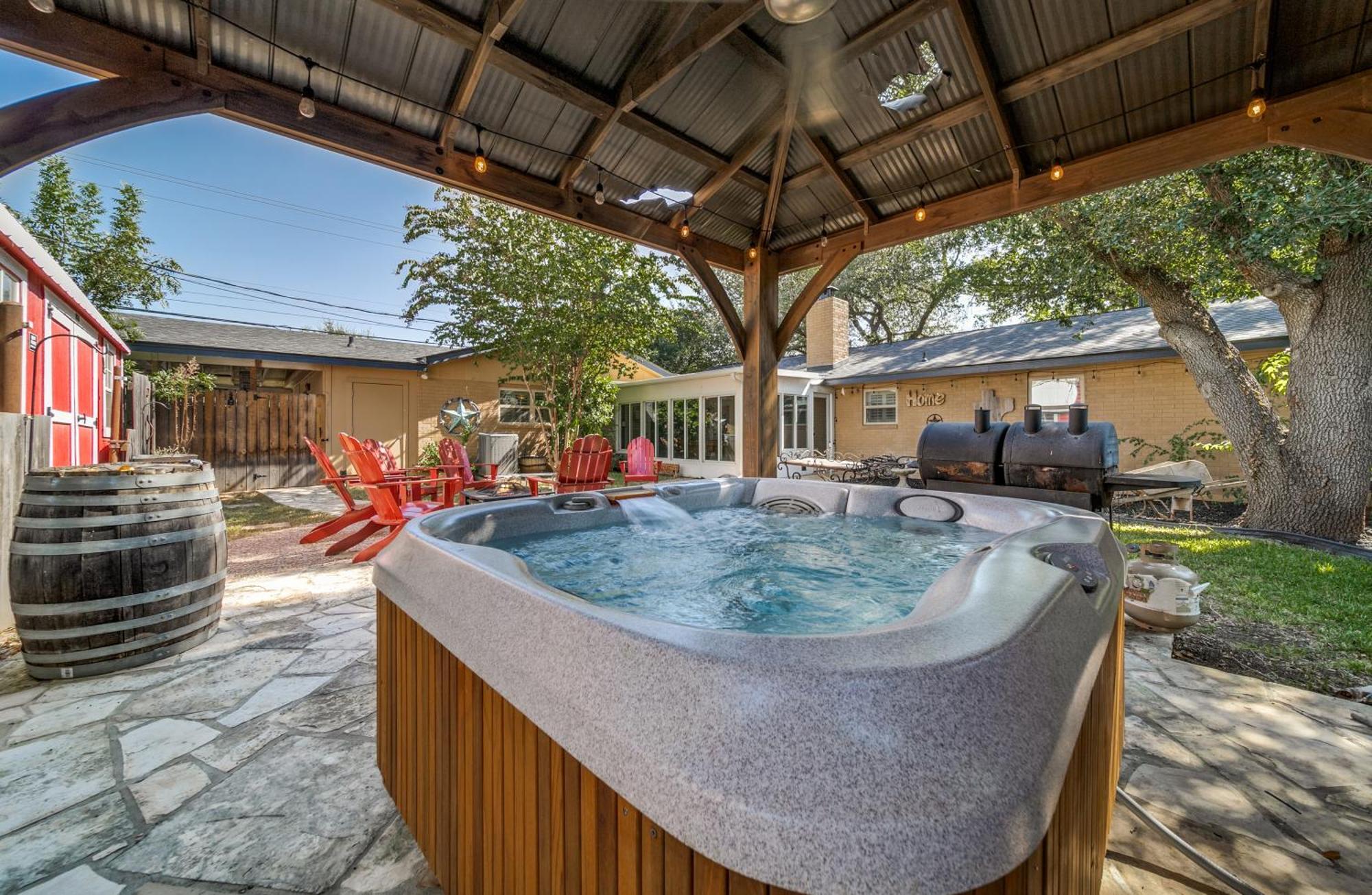 Charming Pet Friendly 4 Bdrm Home Mins To Main St And Wineries Fredericksburg Zewnętrze zdjęcie